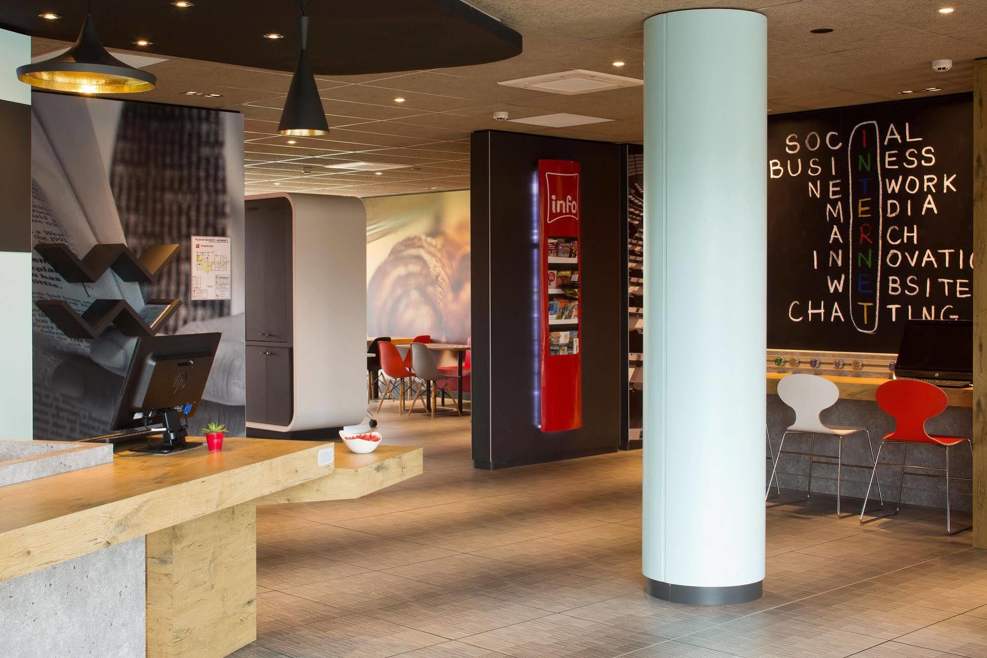 Hotel Ibis Montceau Les Mines Exterior foto