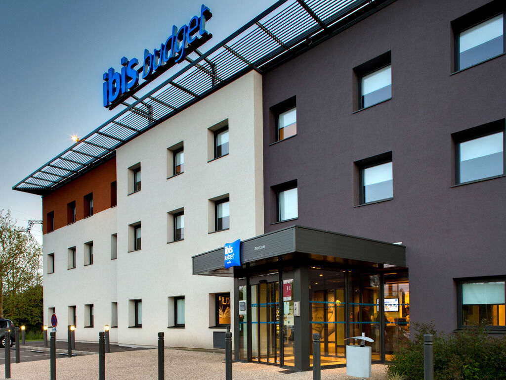 Hotel Ibis Montceau Les Mines Exterior foto